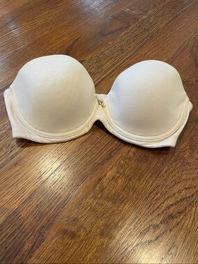 Strapless Molded Strapless Bra